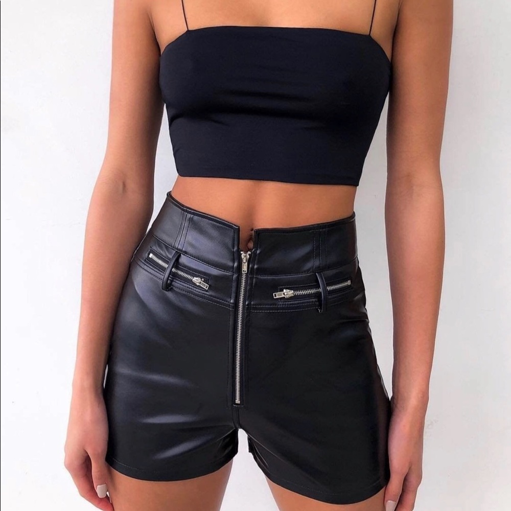 FAUX LEATHER SHORTS